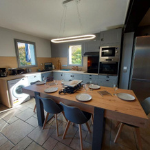 Entre lac et montagne, chaleureuse maison 3 pièces avec très belle vue lac d'Annecy. Terrasse, jardin, parking, cheminée, barbecue …., 圣若里奥 — 照片 3