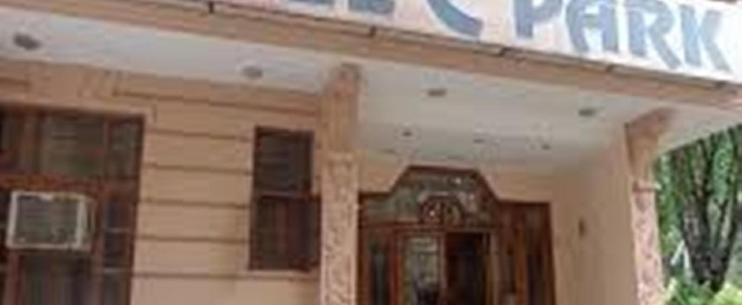 Hotel C Park Inn, Нью-Дели — фото 1