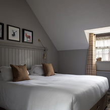 The White Hart, Corsham — photo 4