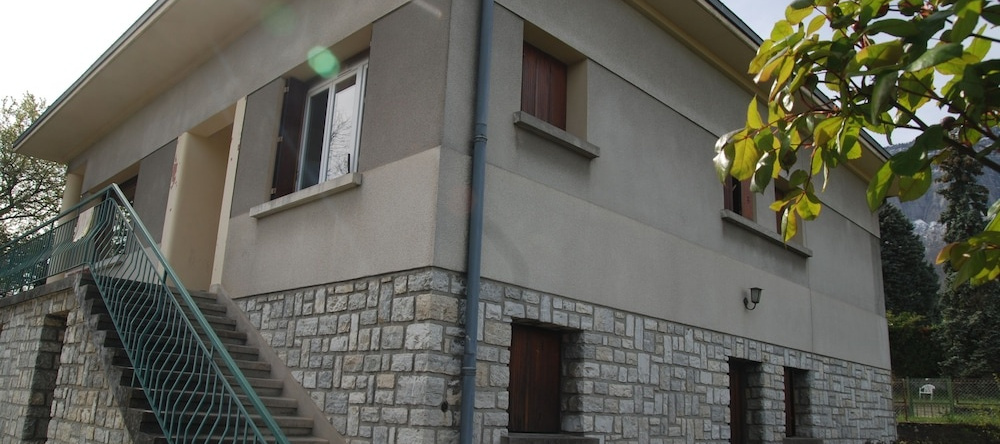 Comfy home for group and family. Wonderful view!, Saint-Ismier — photo 1