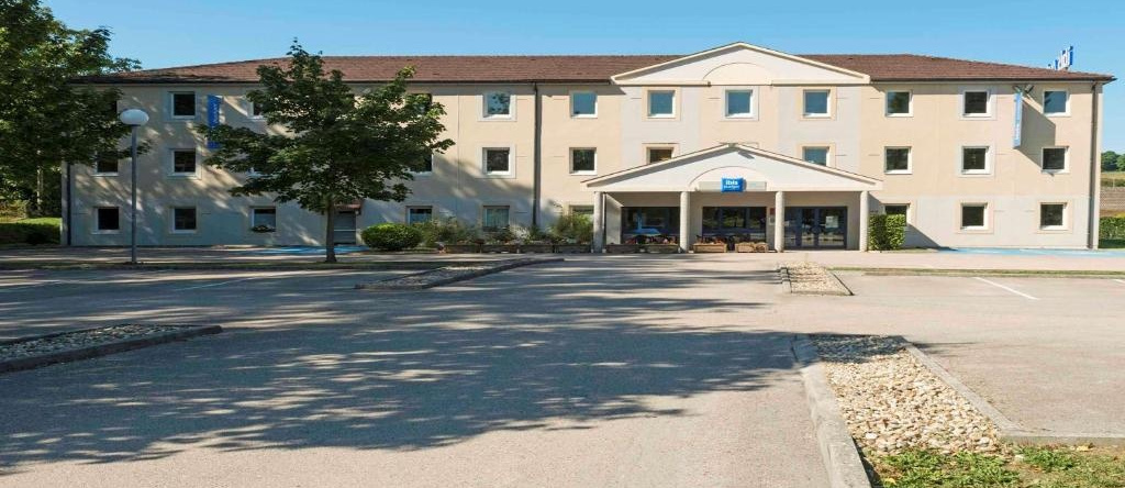 Ibis Budget Lons-Le-Saunier, Lons-le-Saunier — photo 1