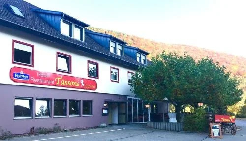 Hotel & Restaurant Tassone zum Löwen, Tengen — photo 1
