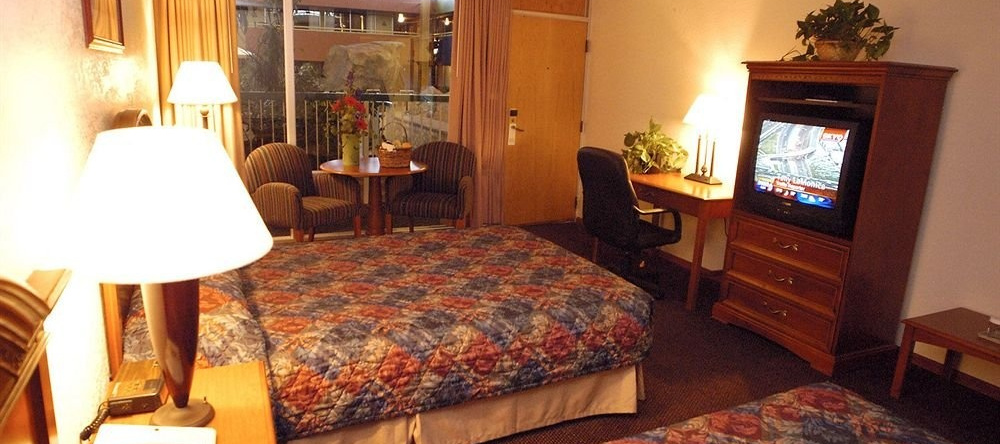 Boulder Outlook Hotel & Suites, Boulder — photo 1