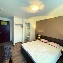 Motel des Fleurs, 艾弗 — 照片 3