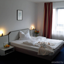 City Hotel Fortuna, Ройтлинген — фото 4