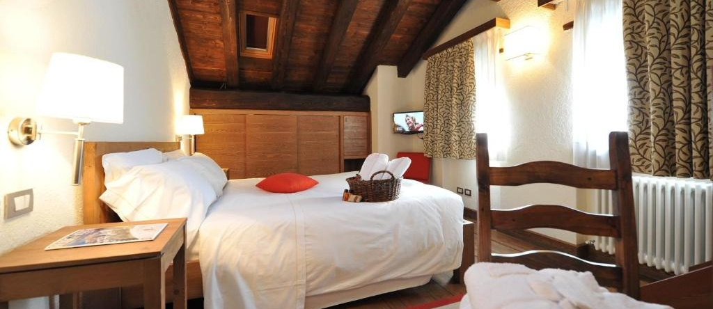 Maison Tissiere Hotel et Cuisine, Antey-Saint-Andre — photo 1