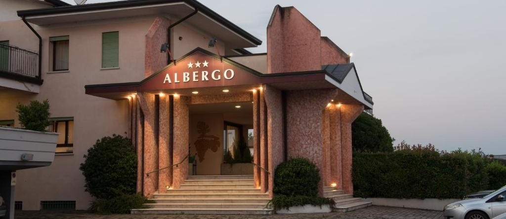 Albergo Grappolo D'oro, Montebelluna — photo 1