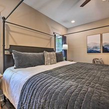 Trillium Home w/ Golf Course Views & Fireplaces!, 罗斯门 — 照片 4