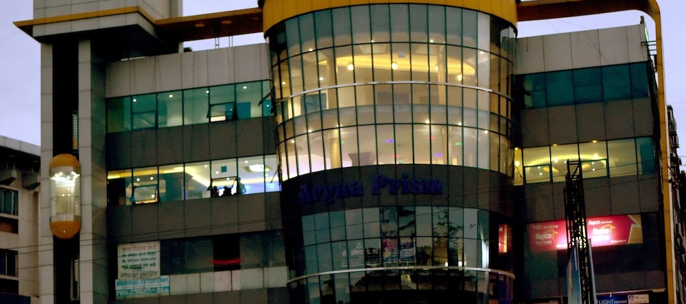 Hotel Stonarc, Chakan — photo 1