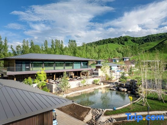 Trip.com Group Country Retreats (Nalati River Valley Grassland), Xinyuan — photo 1