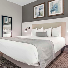 Best Western Plus Two Rivers Hotel & Suites, 德莫波利斯 — 照片 3