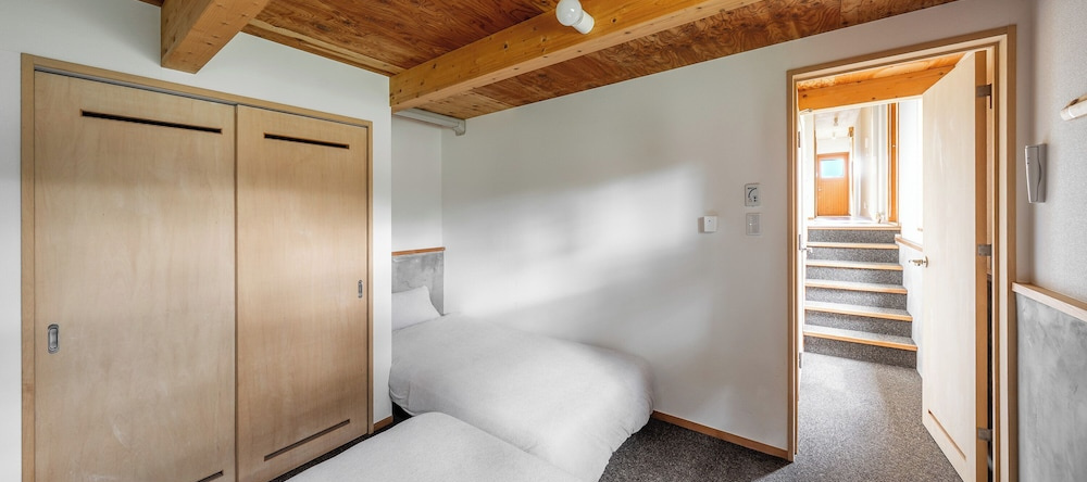 Poroto House, Nanae — photo 1