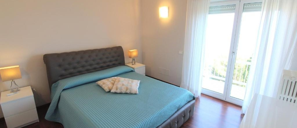 La conchiglia vista mare, 因佩里亚 — 照片 1