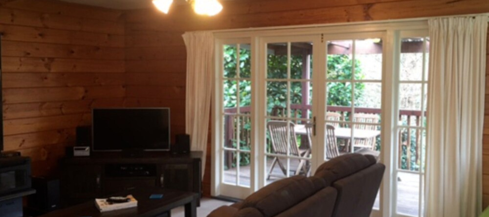 Raglan Retreat, Raglan — photo 1