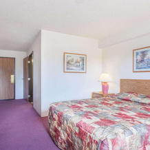 Super 8 By Wyndham Saanichton Victoria Airport, Саинджтон — фото 4