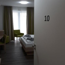 Hotel Restaurant Zum Wacholderhain, Хазелюнне — фото 2