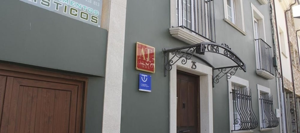 Apartamentos Turísticos Casa Germana, 塔皮亚德卡萨列戈 — 照片 1