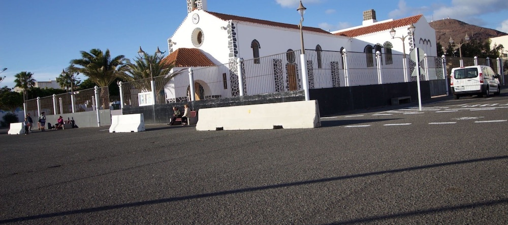 Lightbooking - Live is a beach, Aguimes — photo 1