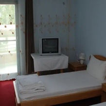 Motel Uzelac, 鲁马 — 照片 5