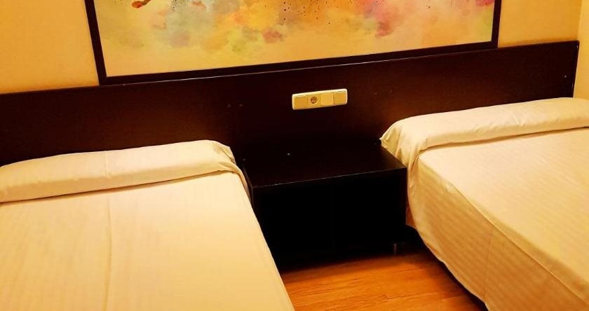 Hostal Castilla Fuenlabrada, Fuenlabrada — photo 1