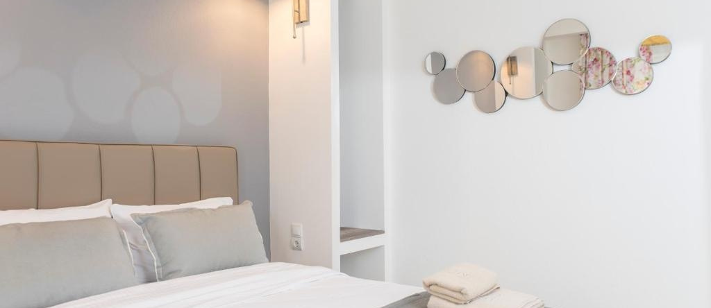 Ikies Luxury Apartments, Paralia Ofriniou — photo 1