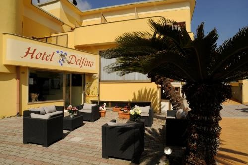 Hotel Delfino, Laigueglia — photo 1