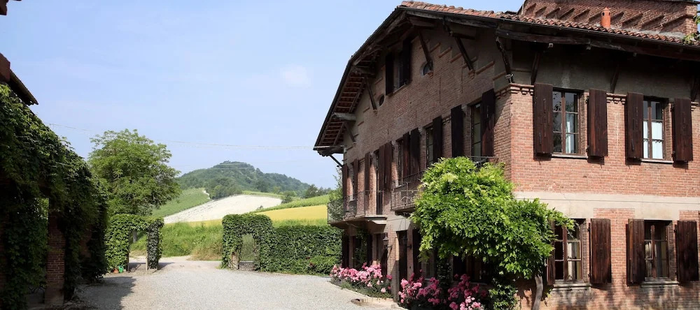 Tenuta Guazzaura, Серралунга-ди-Креа — фото 1