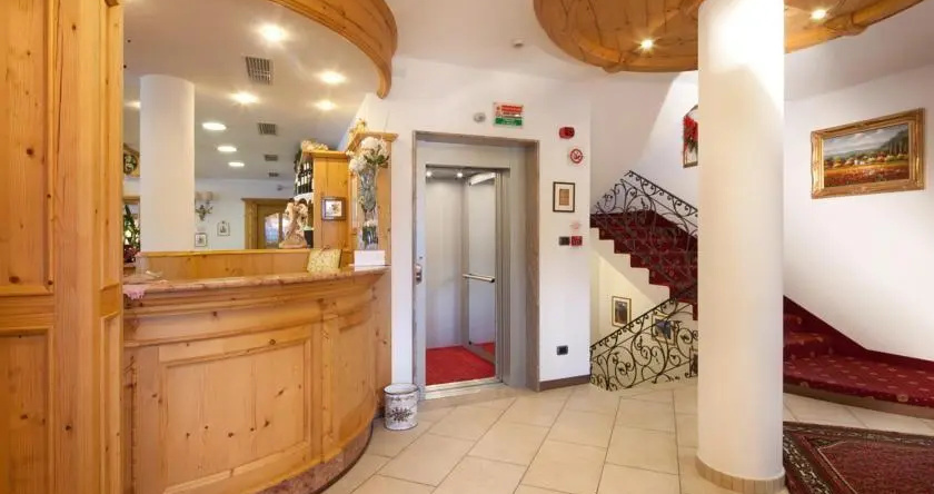 Hotel Garnì Laura, Livinallongo del Col di Lana — photo 1