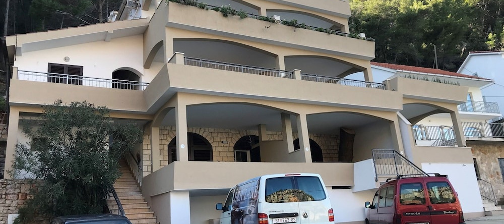 Apartments Apollo, 扎斯特拉日谢 — 照片 1