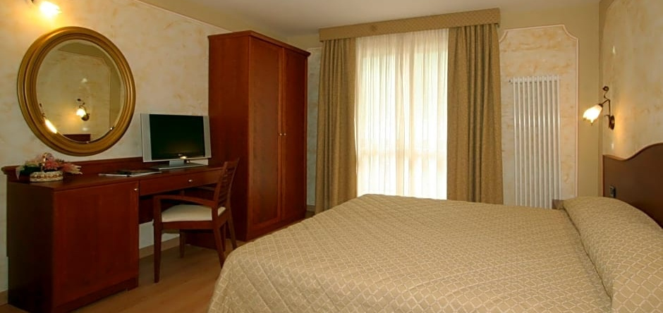 Hotel Dama Bianca, 瓦尔图尔南什 — 照片 1