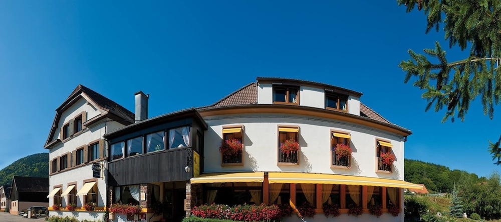 Hotel aux Deux Clefs, 梅兹拉尔 — 照片 1