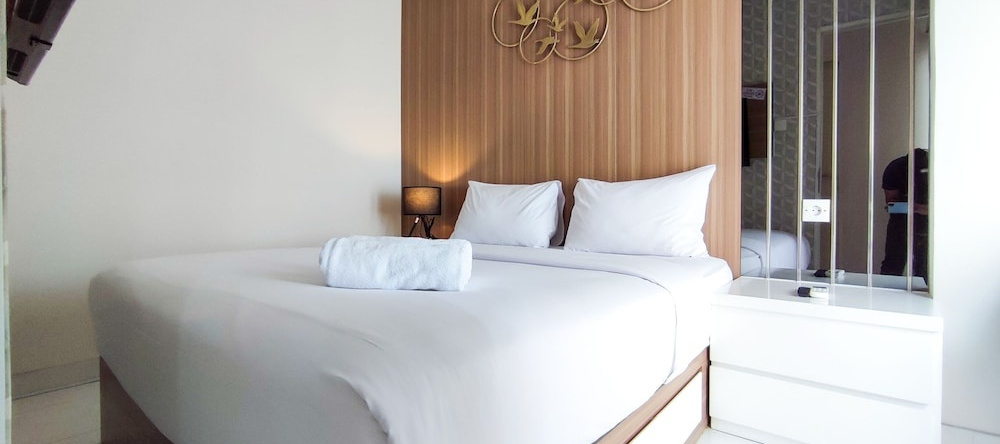 Fancy And Nice 1Br With Extra Room At Amartha View Apartment, 三宝垄 — 照片 1