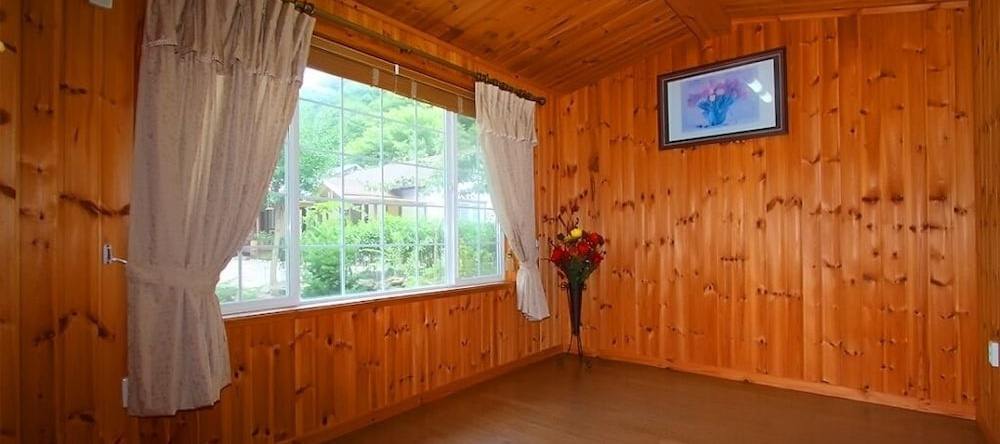 Baenae-gol Alpensia Pension, Yangsan — photo 1