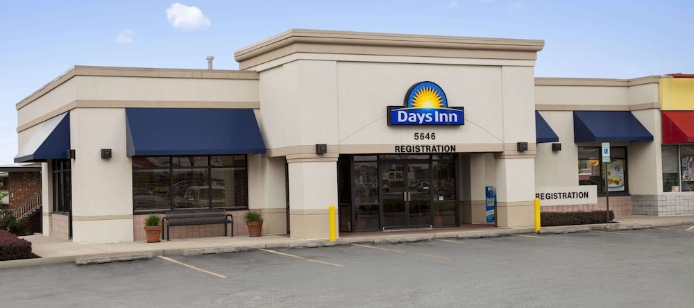 Frederick-Days Inn, Frederick — photo 1