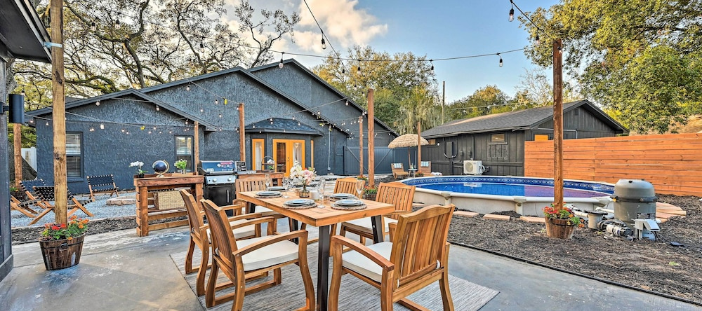 Private Pool & Hot Tubs: Luxe Brandon Oasis!, 布兰登 — 照片 1