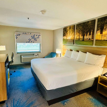 Days Inn & Suites by Wyndham Wynne, 温 — 照片 5
