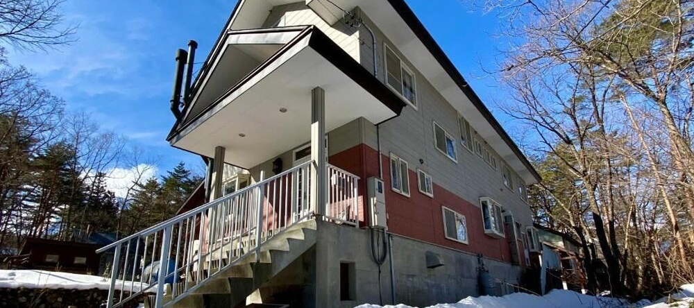 Chalet Strickland, Хакуба — фото 1