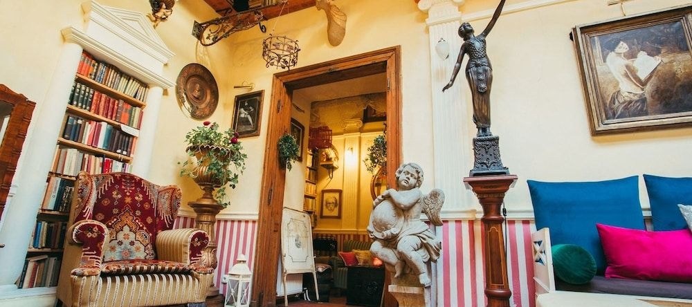 Divná Pani Luxury Gallery Rooms, Banska Stiavnica — photo 1