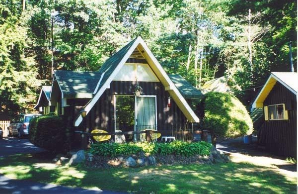 Amber Lantern Efficiency Cottage, Warrensburg — photo 1