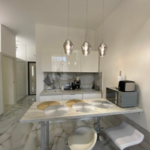 V Sovremennom Stile S Kaminom Apartments, 兹韦尼哥罗德 — 照片 2