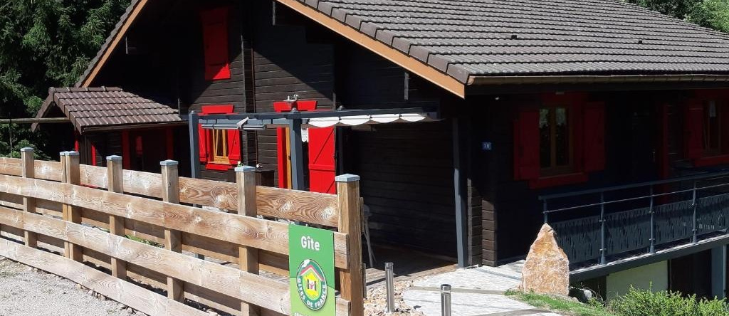 Chalet Cornimont, 4 pièces, 6 personnes - FR-1-589-296, 科尔尼蒙 — 照片 1