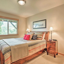 Spacious Family Townhome: Walk to Beach & Downtown, Manzanita — photo 2