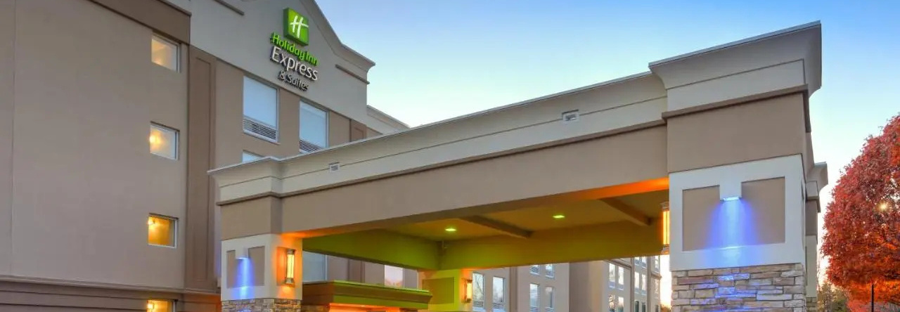 Holiday Inn Express West Long Branch, Уэст-Лонг-Бранч — фото 1