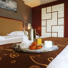 Huatian Chinagora Hotel, 阿尔福维尔 — 照片 2