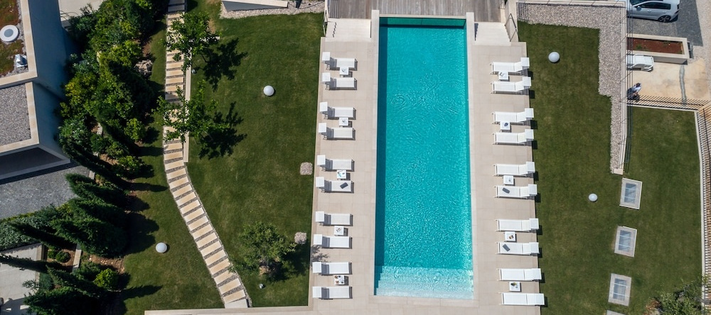 Golden Rays Luxury Villas, Примостен — фото 1