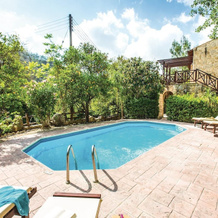 Amazing Home in Miliou Paphos With 3 Bedrooms, Outdoor Swimming Pool and Swimming Pool, 米利厄 — 照片 5
