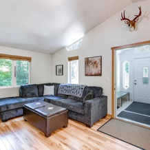 Mt. Baker Lodging Cabin 60 – Hot Tub, Wifi, Sleeps 2! by Mbl, Warnick — photo 4