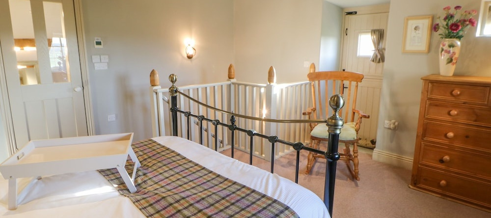 The Stable, Sedbury Park Farm, Leyburn — photo 1