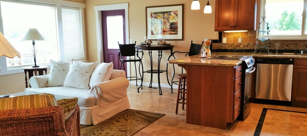 Silver Beach Lakeside Suite - One Bedroom Apartment, 贝灵厄姆 — 照片 1