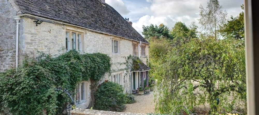 Wagon House, Malmesbury, Литл Сомерфорд — фото 1